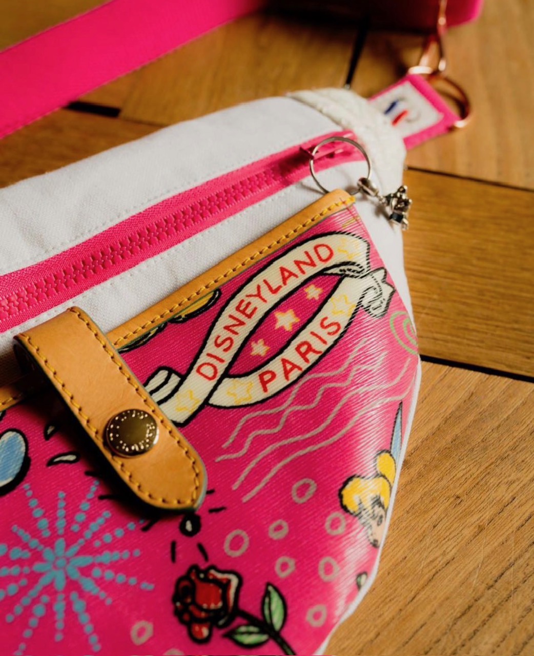 Banane Upcyclée avec une robe de mariée et un sac disney Cherbourg-en-Cotentin Touche C Normandie