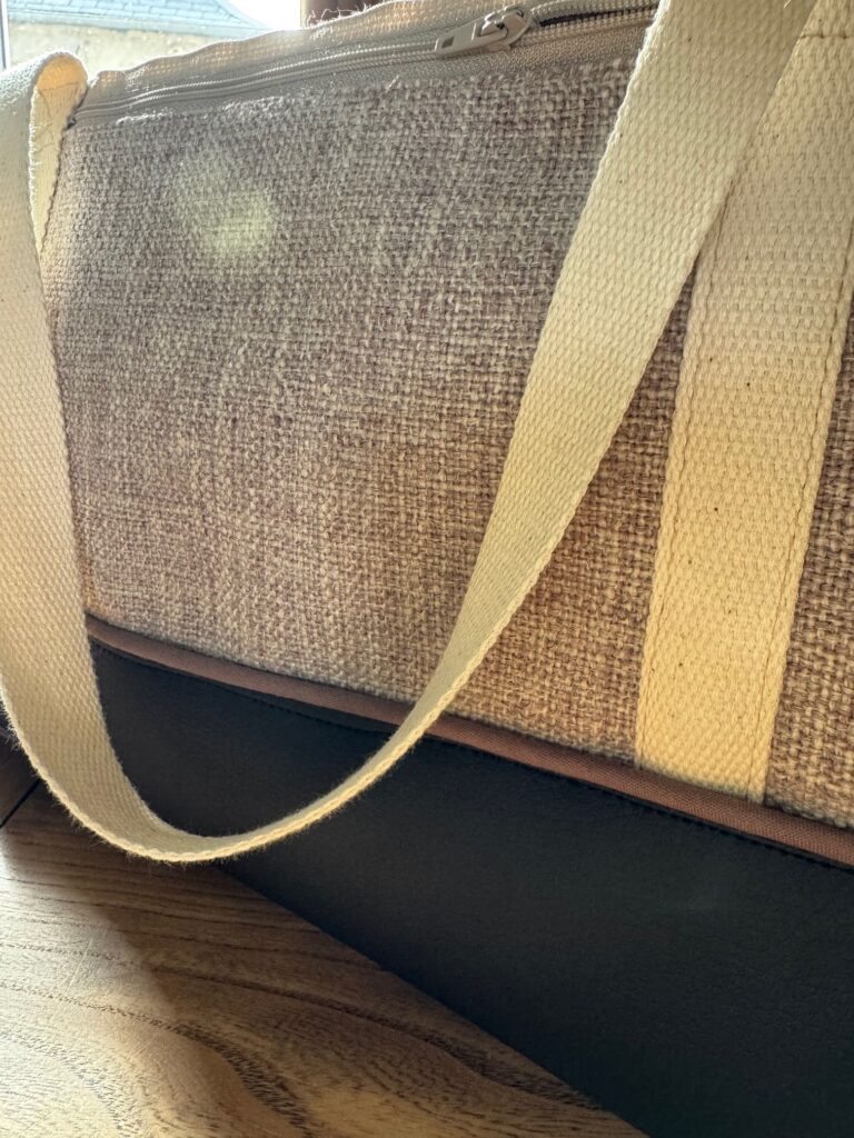 Sac Georges en cuir et coton lin avec sa poche extérieure zippée visible